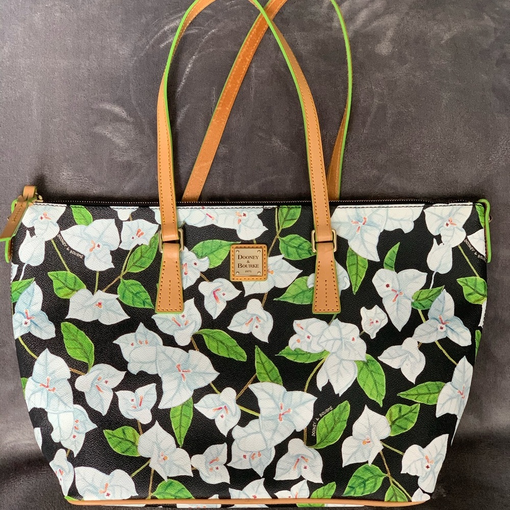 Dooney & Bourke tote